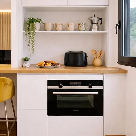 Appartement Holibai, Lisina Apto Parejas Con Piscina,
